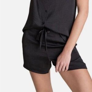NWOT Barefoot Dreams Satin Pajama Shorts Black Size Large